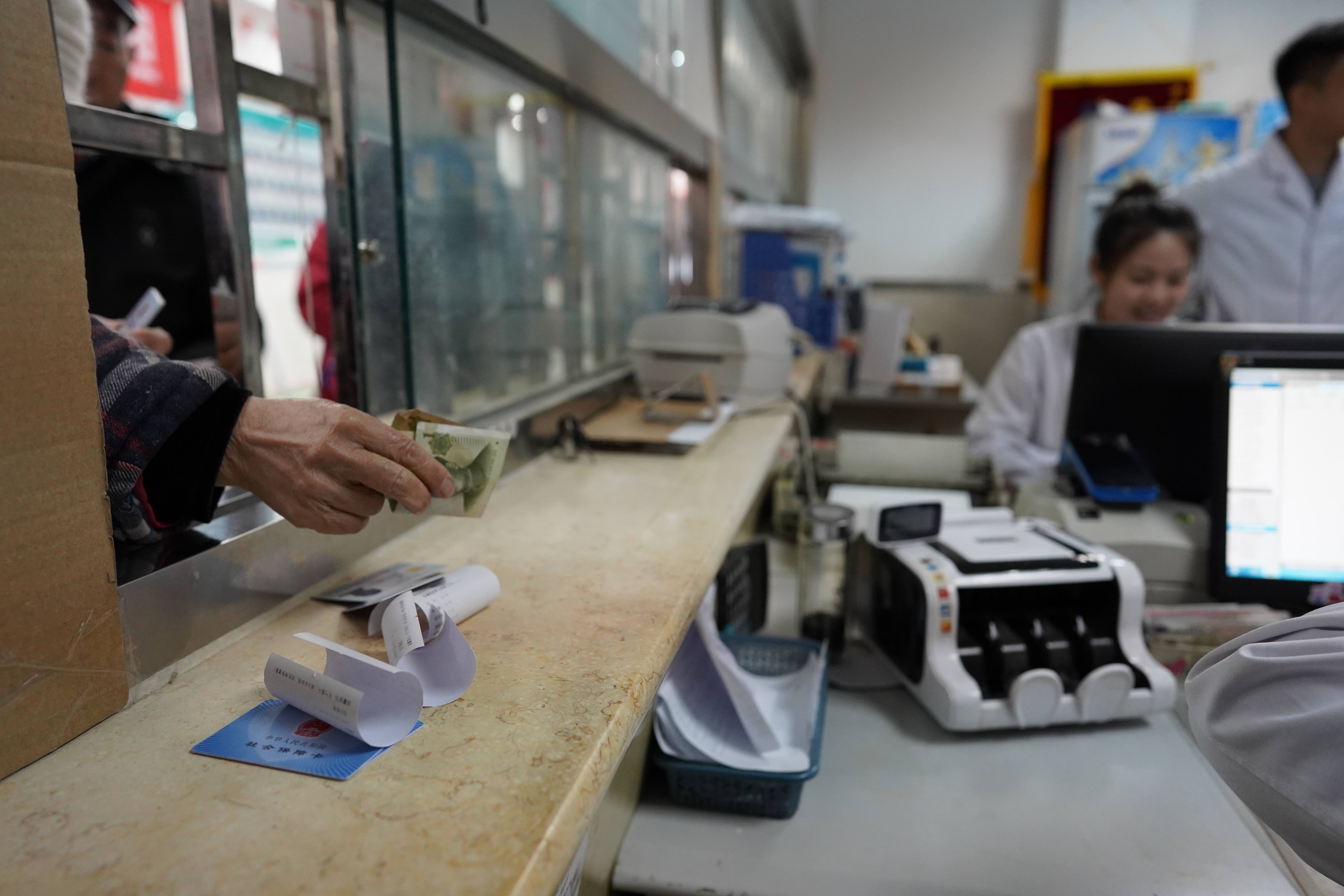 

<!-- THEME DEBUG -->
<!-- THEME HOOK: 'field' -->
<!-- FILE NAME SUGGESTIONS:
   ▪️ field--node--title--pin.html.twig
   ✅ field--node--title.html.twig
   ▪️ field--node--pin.html.twig
   ▪️ field--title.html.twig
   ▪️ field--string.html.twig
   ▪️ field.html.twig
-->
<!-- 💡 BEGIN CUSTOM TEMPLATE OUTPUT from 'themes/custom/whokap/templates/field/field--node--title.html.twig' -->
Developing a national health financing strategy
<!-- END CUSTOM TEMPLATE OUTPUT from 'themes/custom/whokap/templates/field/field--node--title.html.twig' -->

